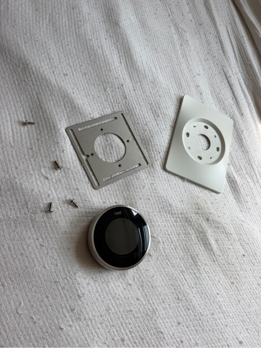 NEST Fragrances Smart Thermostat Mount Kit with White and Silver Trim